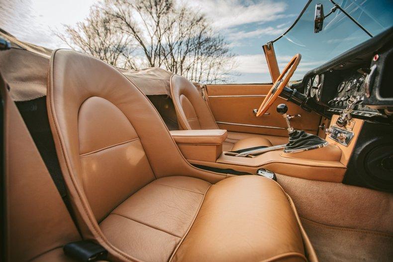 Unknown-E-type-1964-Green-Tan-2