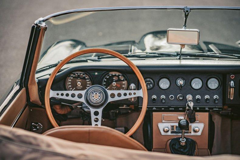 Unknown-E-type-1964-Green-Tan-28