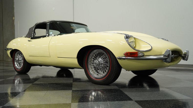 Unknown-E-type-1968-Pale-Primrose-Black-15