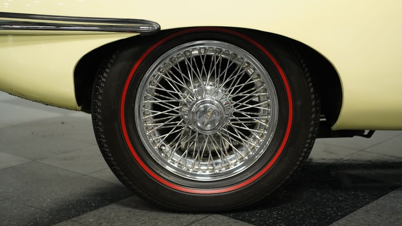 Unknown-E-type-1968-Pale-Primrose-Black-19