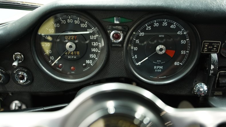 Unknown-E-type-1968-Pale-Primrose-Black-21