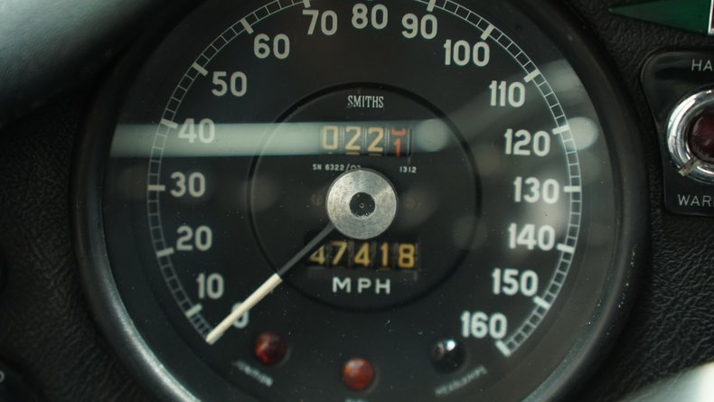 Unknown-E-type-1968-Pale-Primrose-Black-22