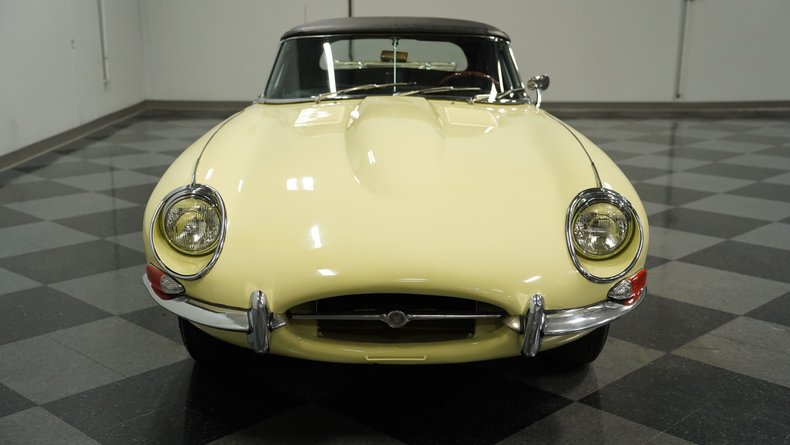 Unknown-E-type-1968-Pale-Primrose-Black-34