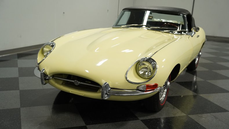 Unknown-E-type-1968-Pale-Primrose-Black-35