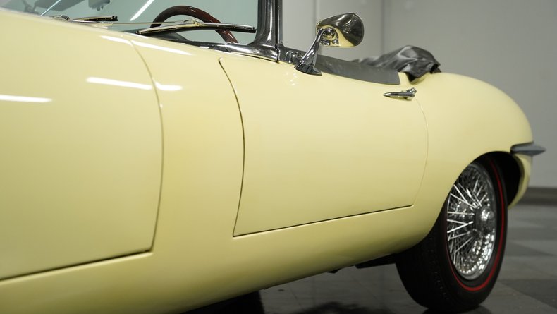 Unknown-E-type-1968-Pale-Primrose-Black-38