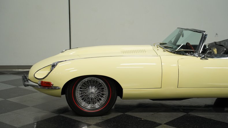Unknown-E-type-1968-Pale-Primrose-Black-39