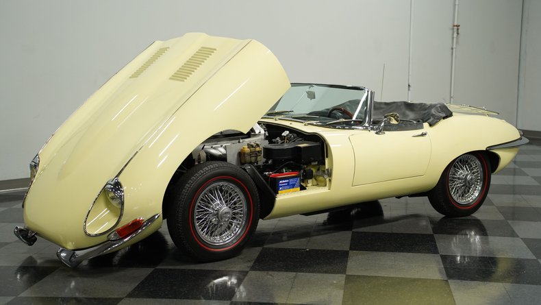 Unknown-E-type-1968-Pale-Primrose-Black-4