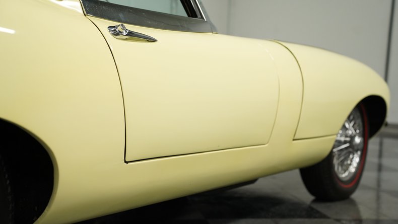 Unknown-E-type-1968-Pale-Primrose-Black-44
