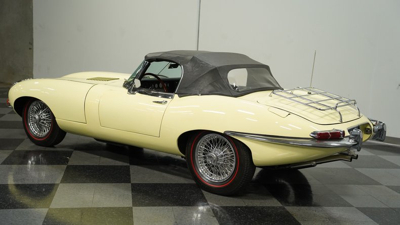 Unknown-E-type-1968-Pale-Primrose-Black-5