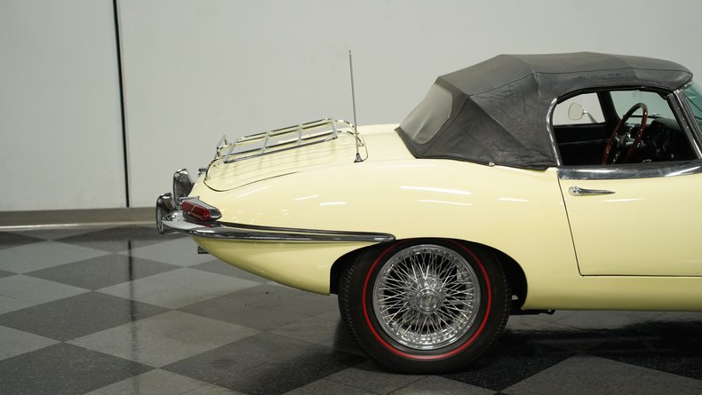 Unknown-E-type-1968-Pale-Primrose-Black-8