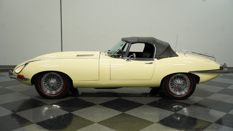 Unknown-E-type-1968-Pale-Primrose-Black