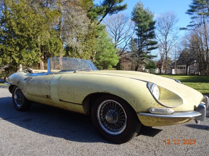 Unknown-E-type-1968-Yellow-Black-4