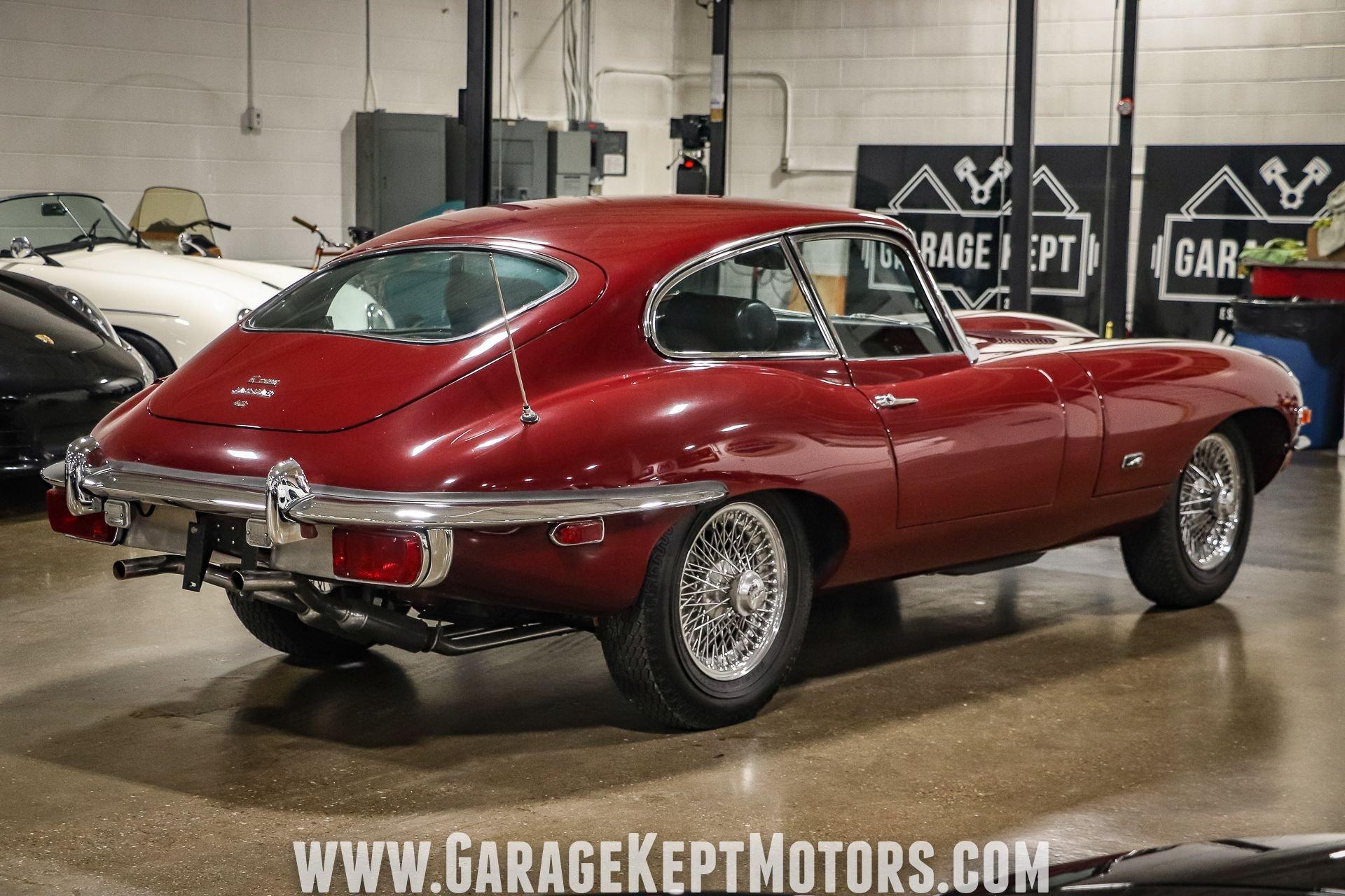 Unknown-E-type-1971-Regency-Red-Black-1