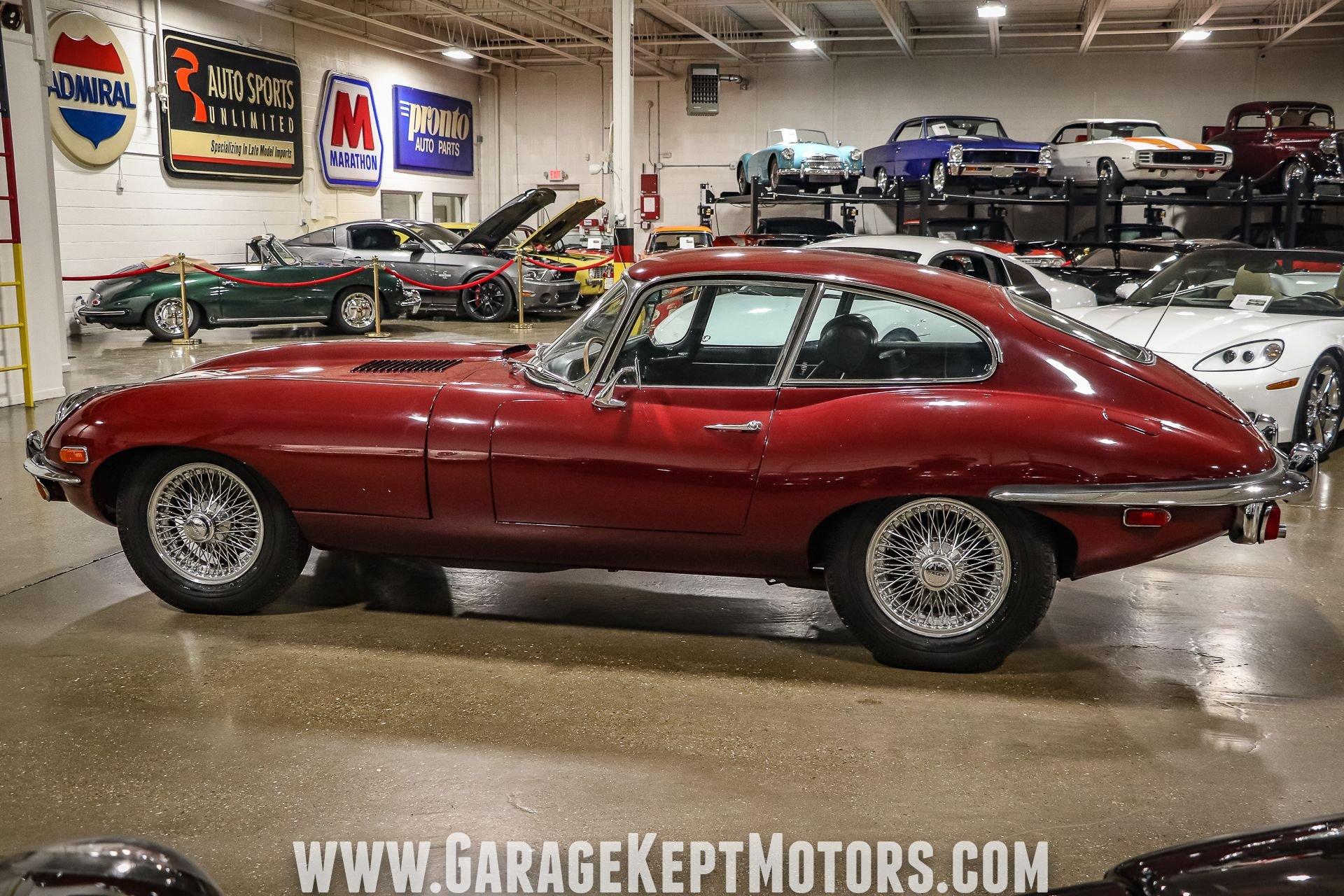 Unknown-E-type-1971-Regency-Red-Black-22