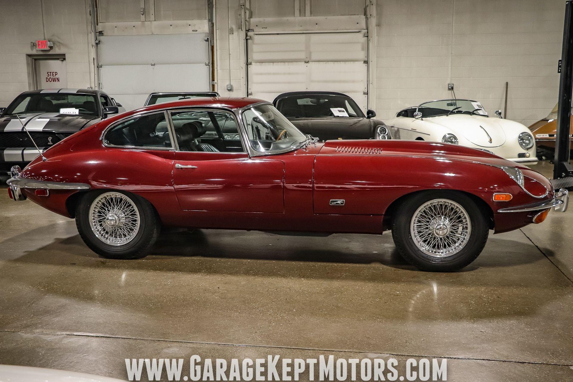 Unknown-E-type-1971-Regency-Red-Black-24