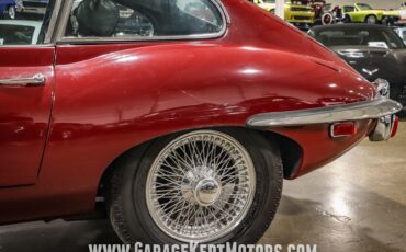 Unknown-E-type-1971-Regency-Red-Black-25