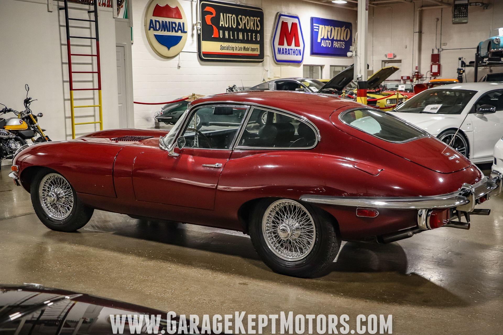Unknown-E-type-1971-Regency-Red-Black-27