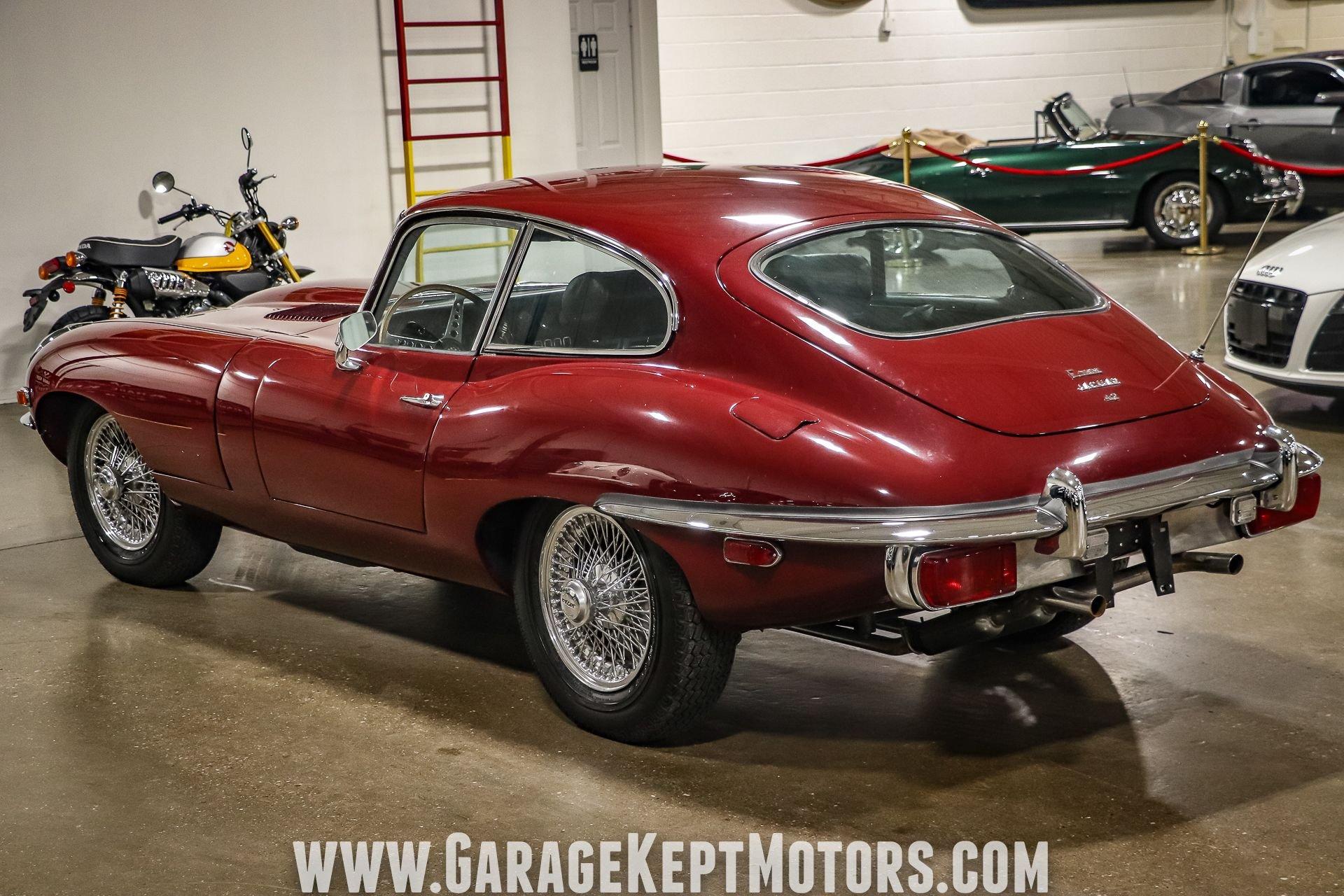 Unknown-E-type-1971-Regency-Red-Black-28