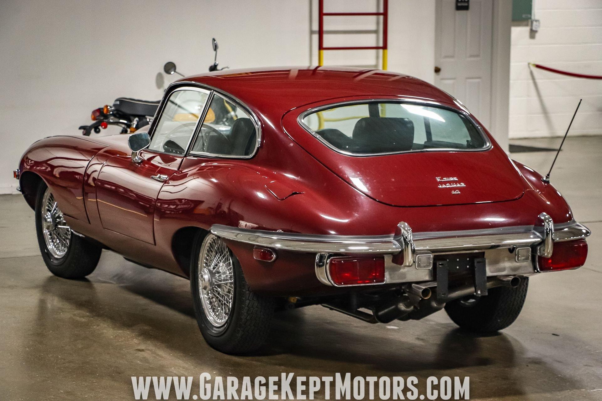 Unknown-E-type-1971-Regency-Red-Black-29