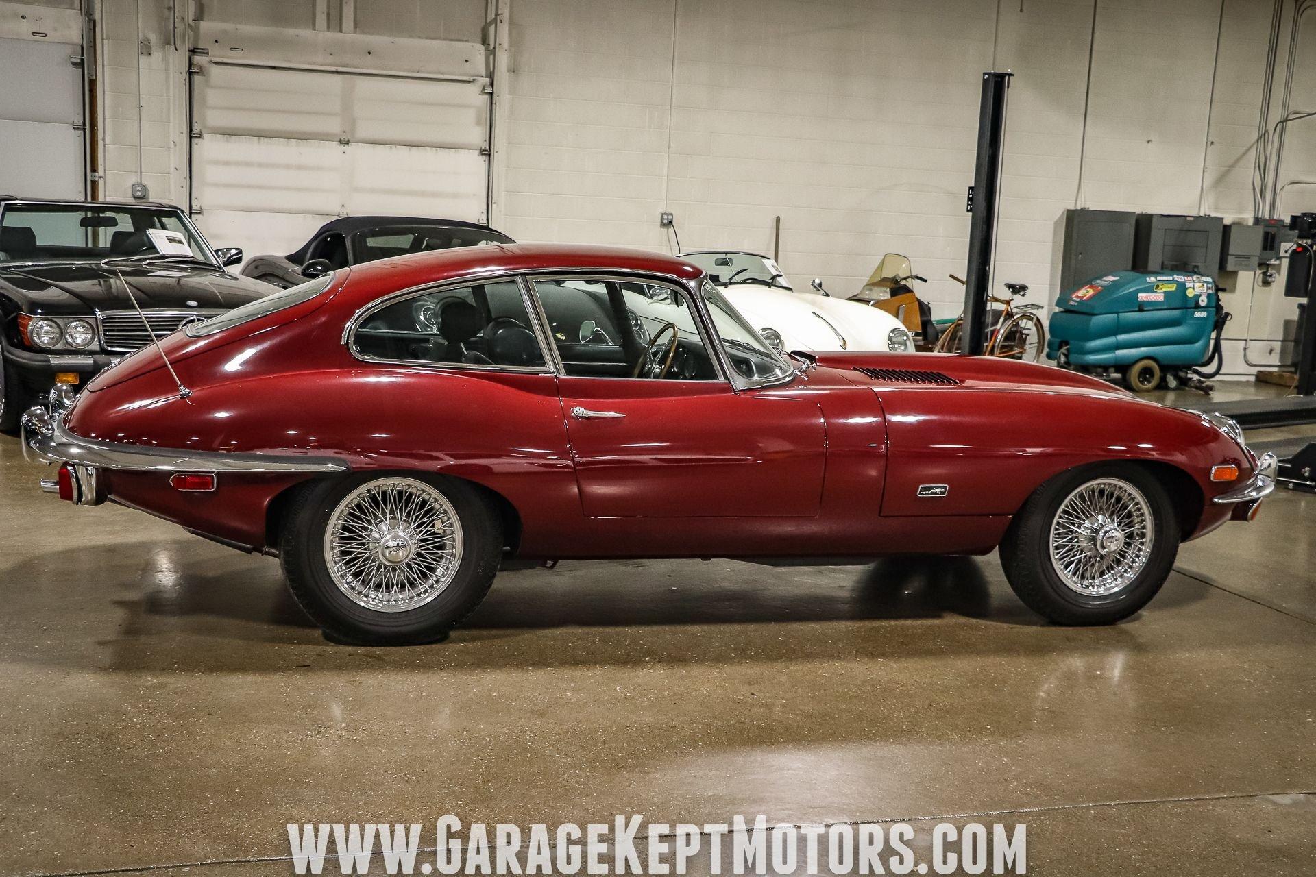 Unknown-E-type-1971-Regency-Red-Black-30