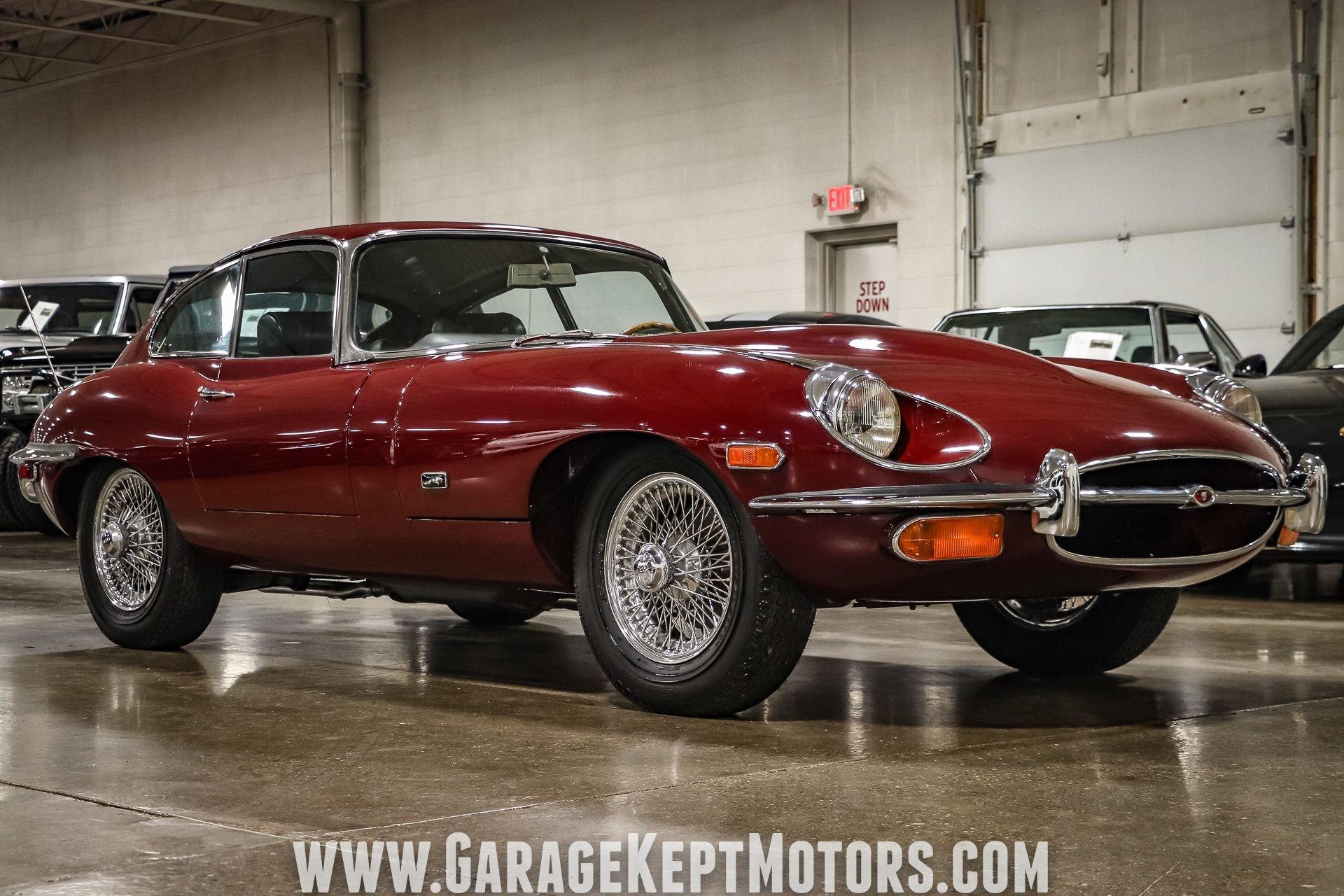 Unknown-E-type-1971-Regency-Red-Black-32
