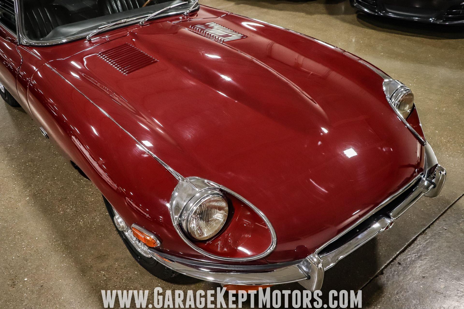 Unknown-E-type-1971-Regency-Red-Black-33