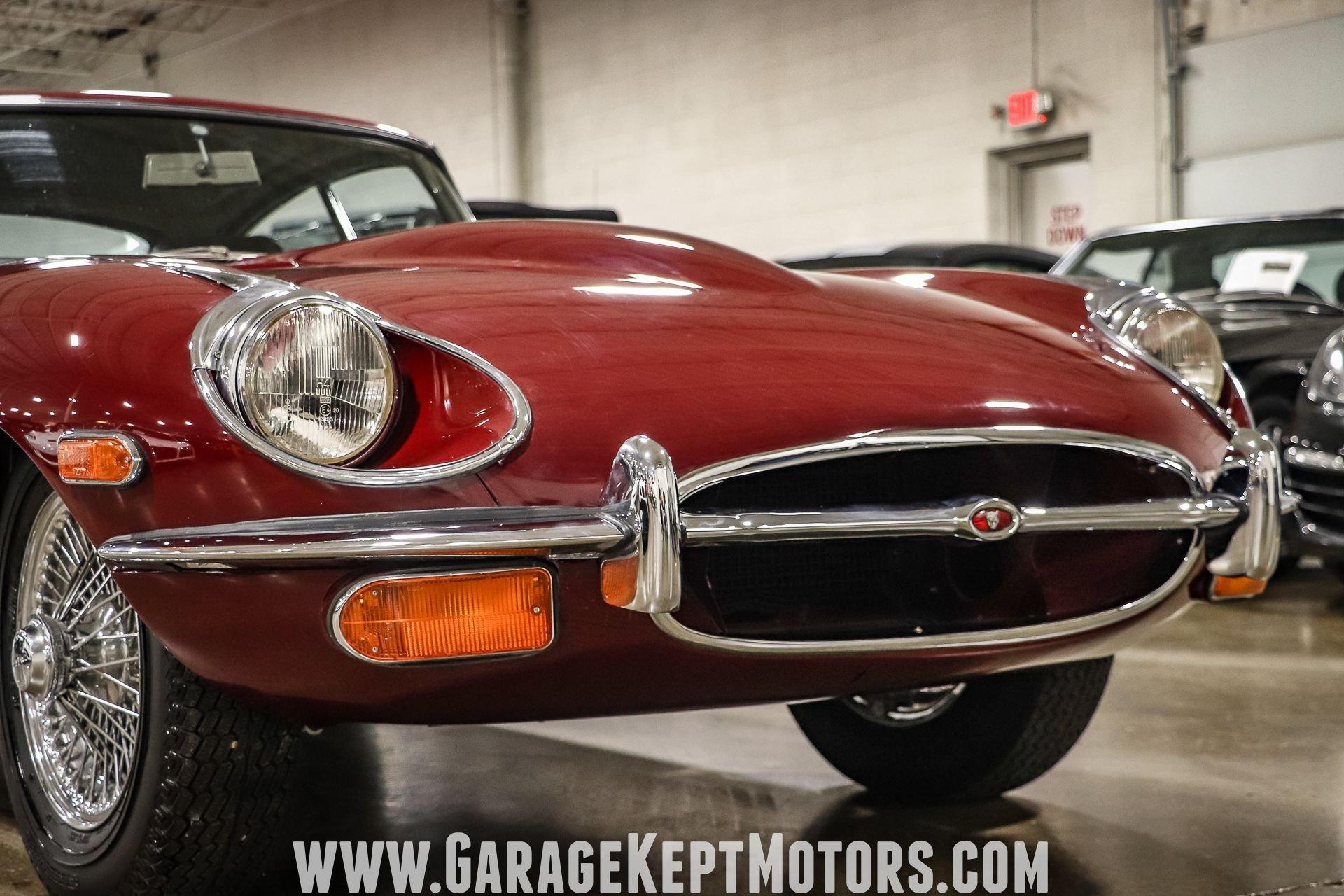 Unknown-E-type-1971-Regency-Red-Black-35