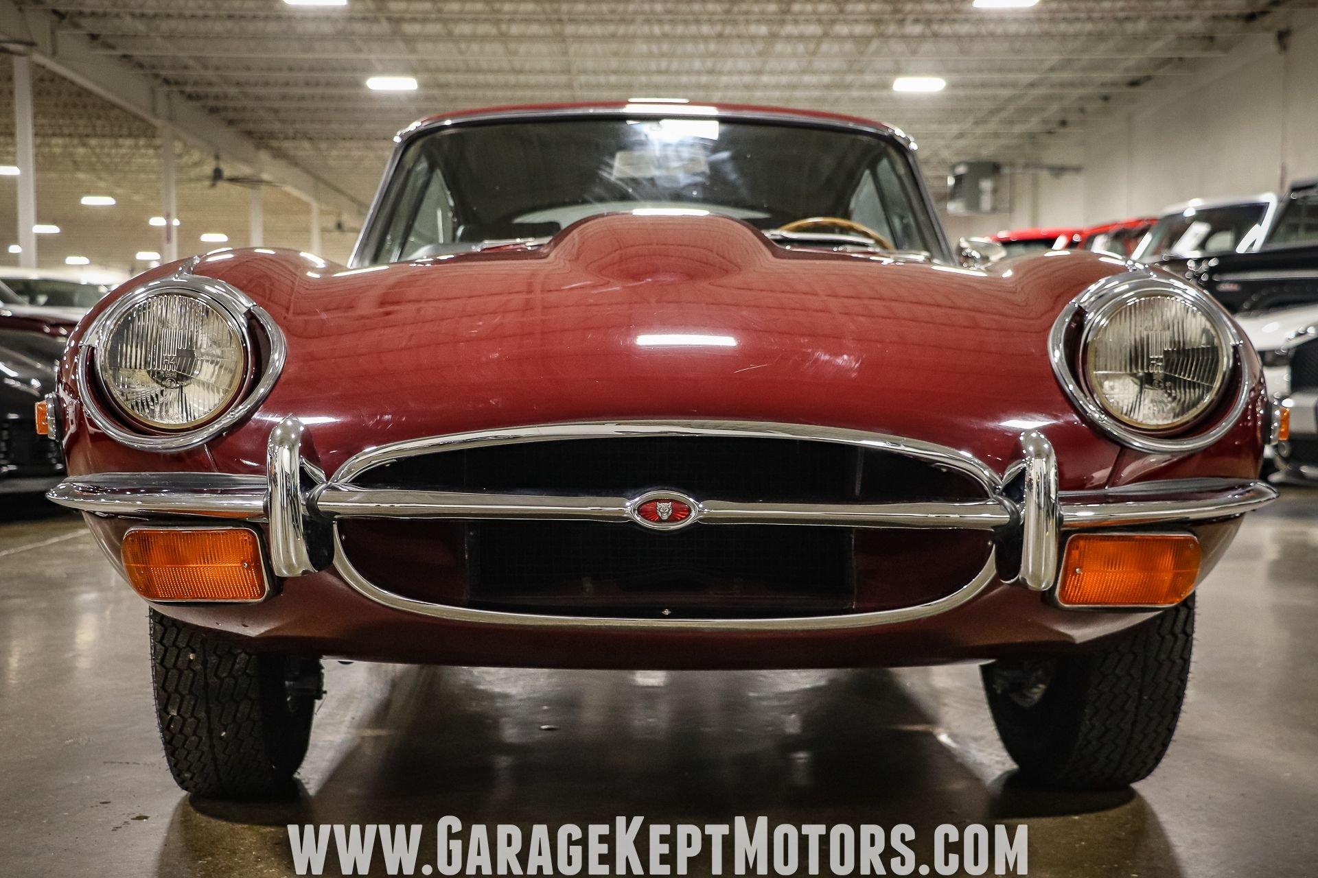Unknown-E-type-1971-Regency-Red-Black-38