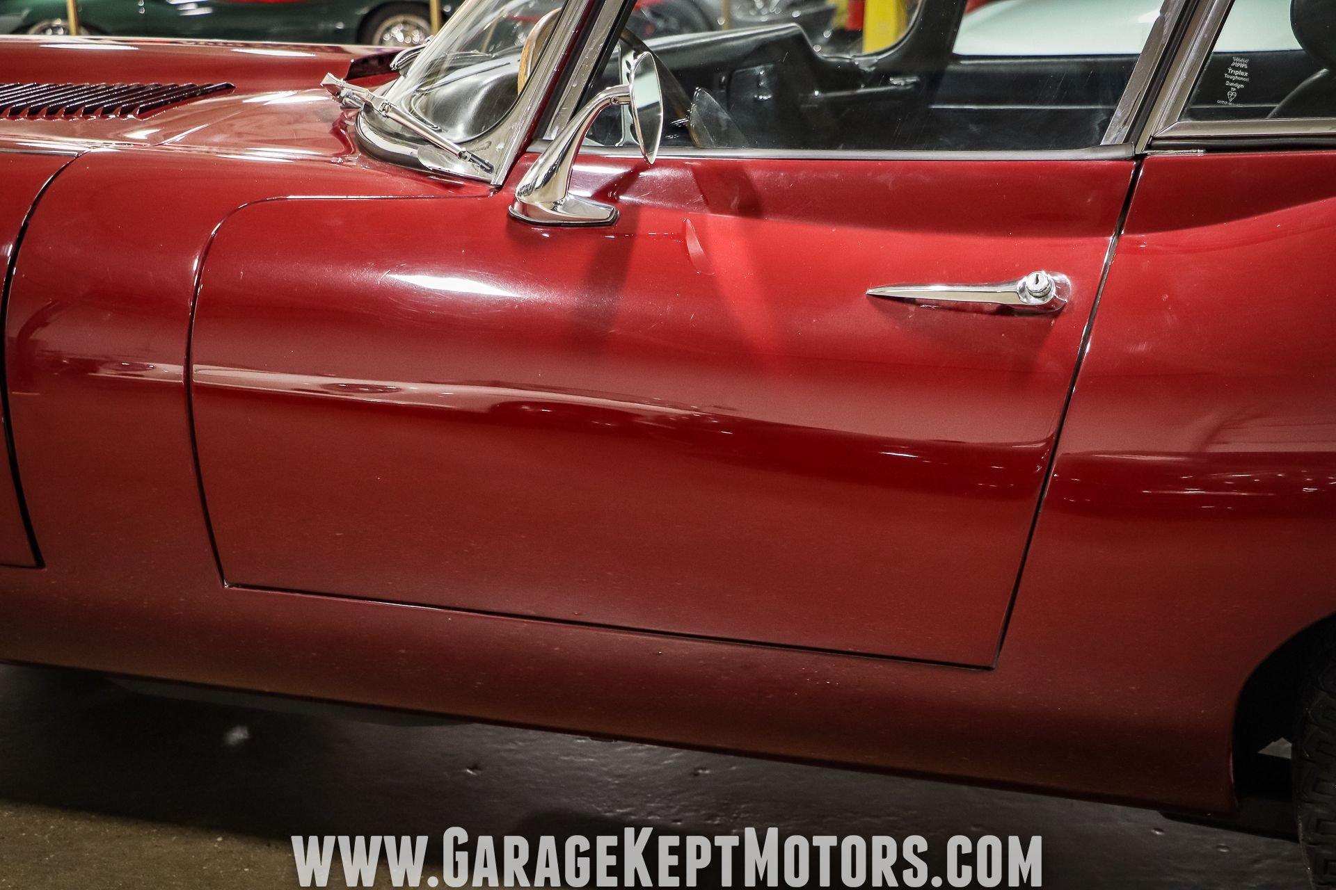 Unknown-E-type-1971-Regency-Red-Black-4