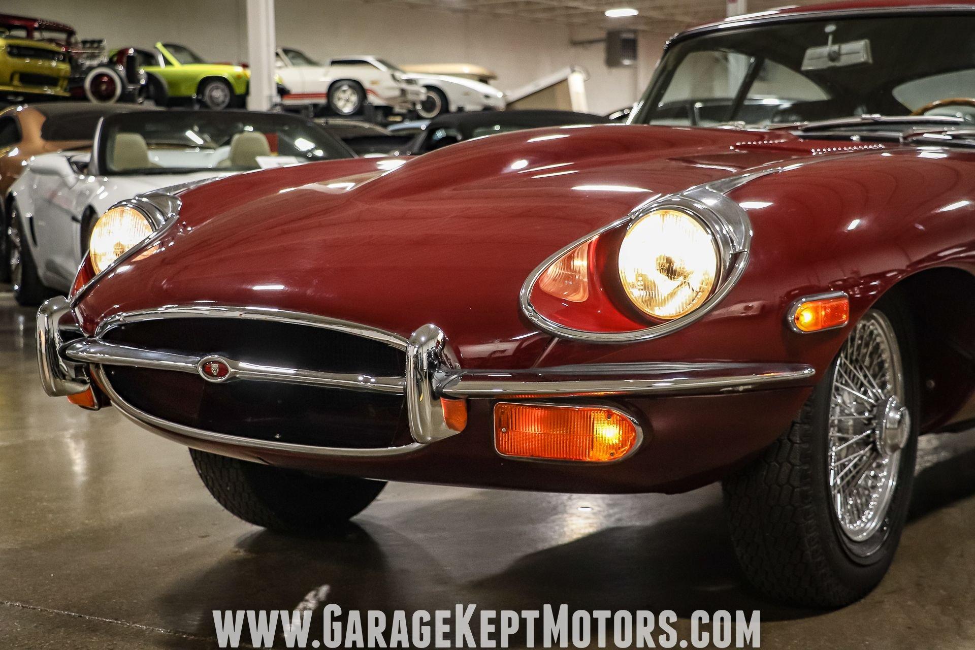 Unknown-E-type-1971-Regency-Red-Black-40