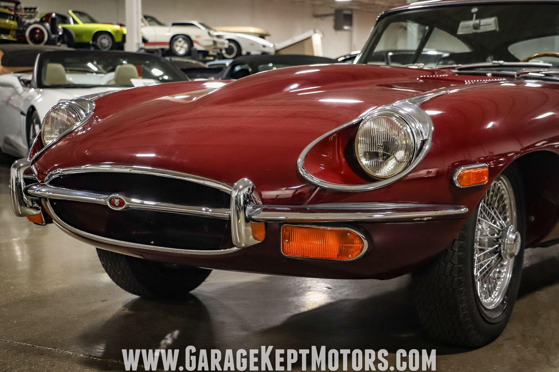 Unknown-E-type-1971-Regency-Red-Black-41