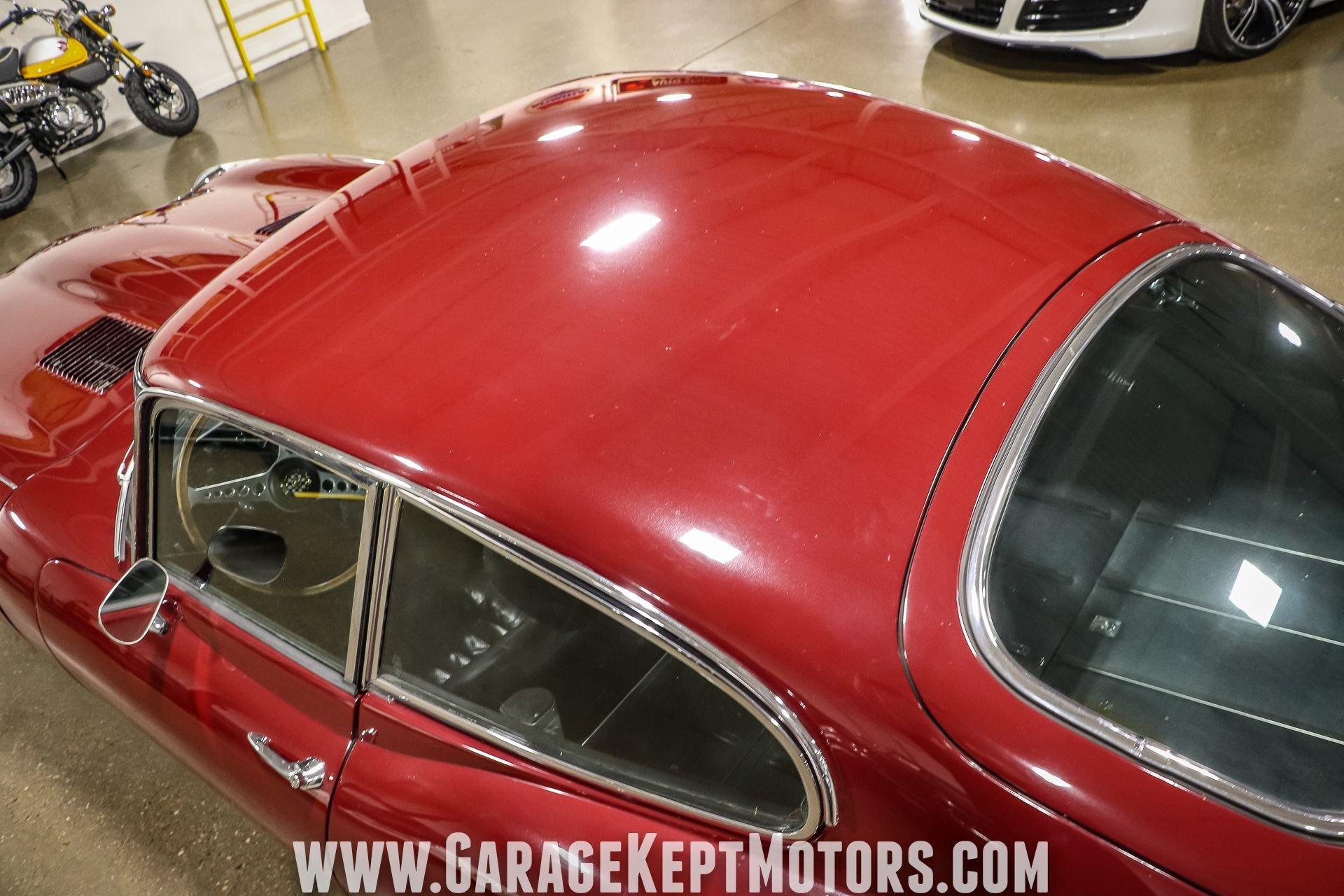 Unknown-E-type-1971-Regency-Red-Black-48