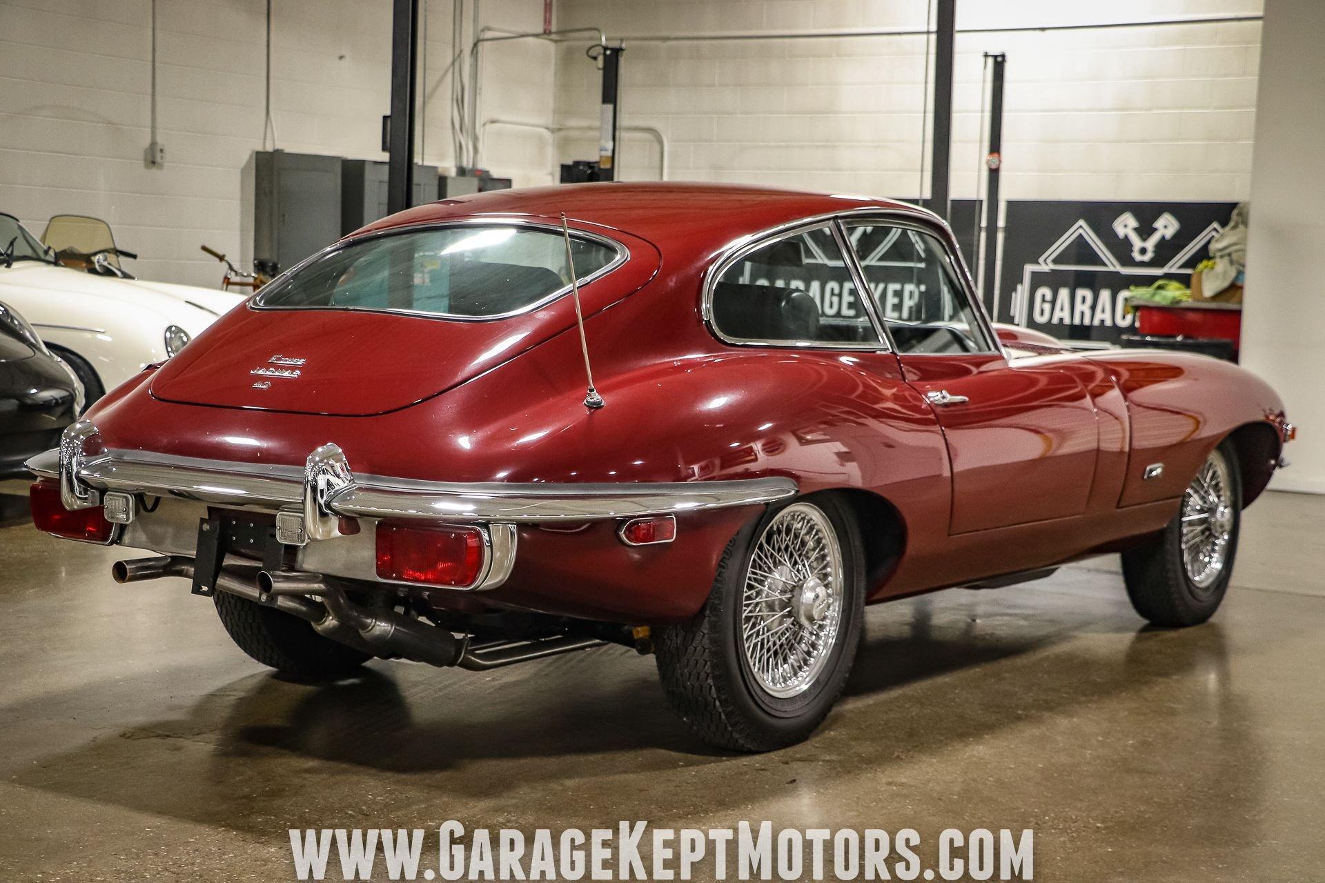 Unknown-E-type-1971-Regency-Red-Black-6
