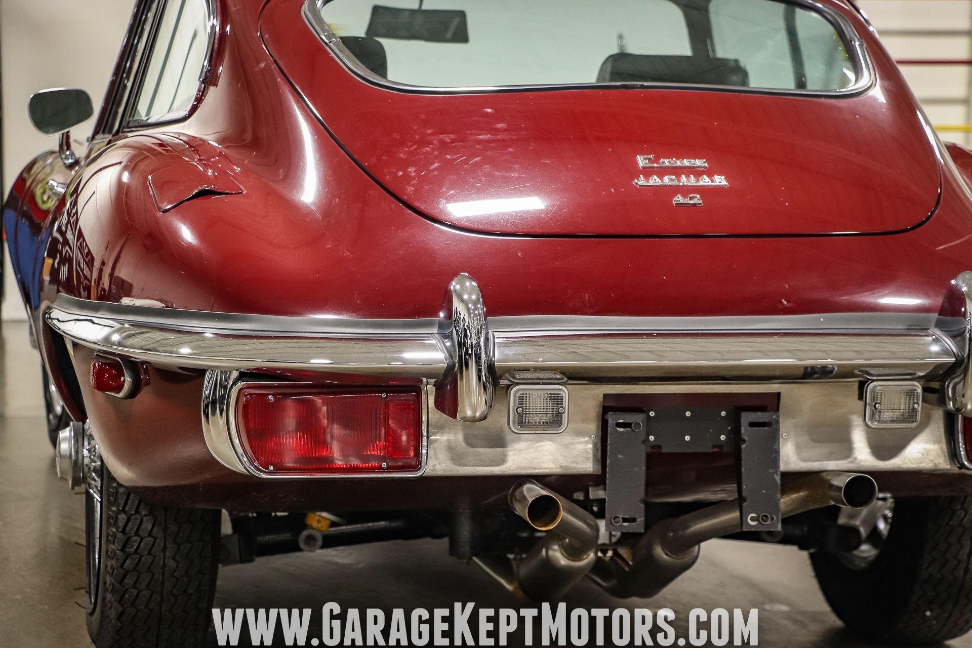 Unknown-E-type-1971-Regency-Red-Black-7