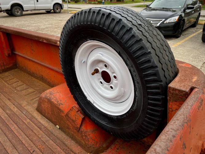 Unknown-Econoline-1961-Monte-Carlo-Red-1