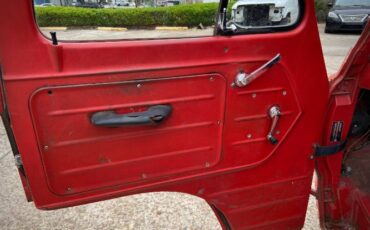 Unknown-Econoline-1961-Monte-Carlo-Red-16
