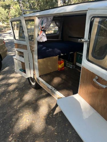 Unknown-Econoline-1966-Yellow-5