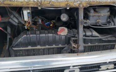 Unknown-Econoline-1972-White-Gray-12