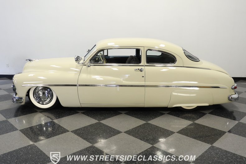 Unknown-Eight-1949-Dakota-Gray-Gray