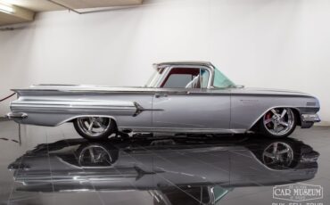 Unknown-El-camino-1960-Silver-Red-Leather-11
