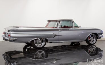Unknown-El-camino-1960-Silver-Red-Leather-13