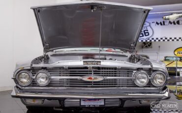 Unknown-El-camino-1960-Silver-Red-Leather-16