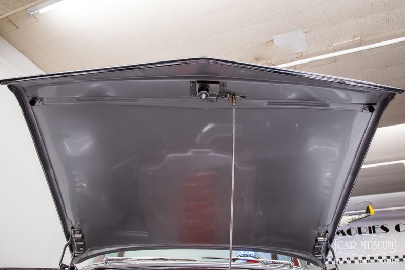 Unknown-El-camino-1960-Silver-Red-Leather-17