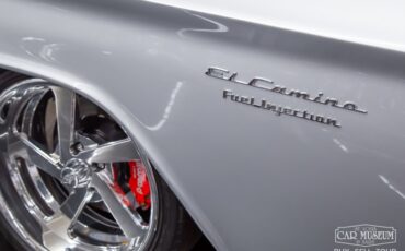 Unknown-El-camino-1960-Silver-Red-Leather-2