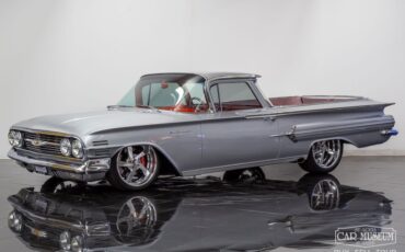 Unknown-El-camino-1960-Silver-Red-Leather-3