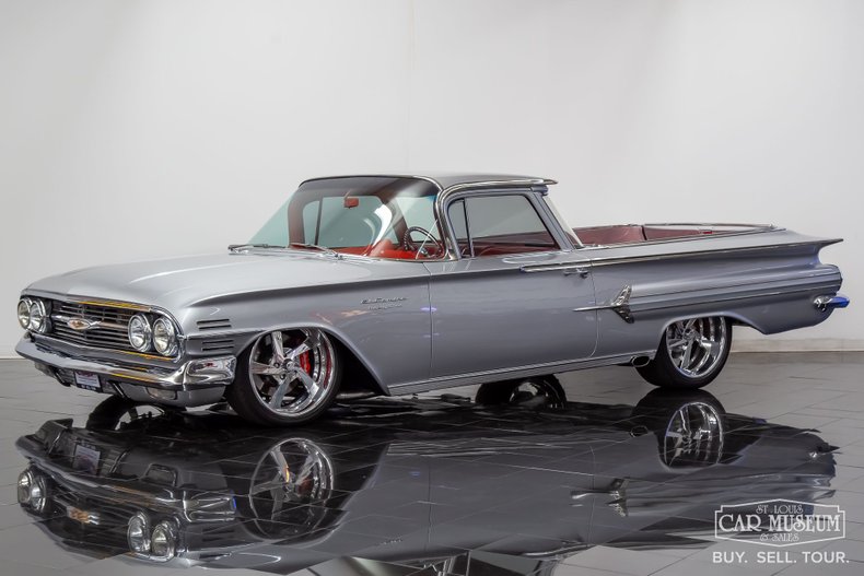 Unknown-El-camino-1960-Silver-Red-Leather-3