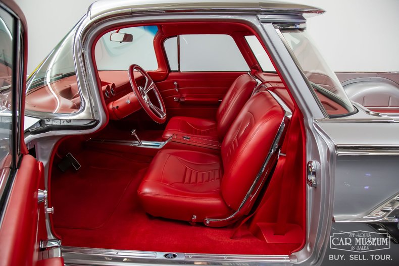Unknown-El-camino-1960-Silver-Red-Leather-38