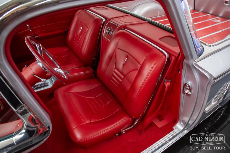 Unknown-El-camino-1960-Silver-Red-Leather-39