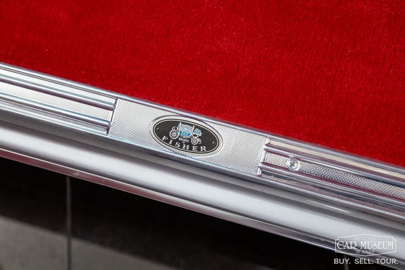 Unknown-El-camino-1960-Silver-Red-Leather-40