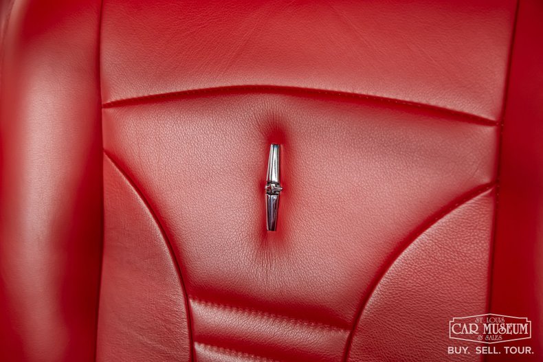 Unknown-El-camino-1960-Silver-Red-Leather-42
